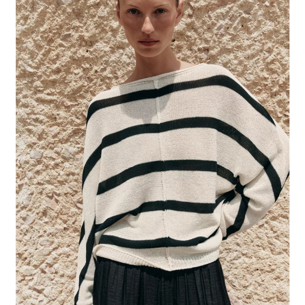 Zara Black and White Long Sleeve Tee